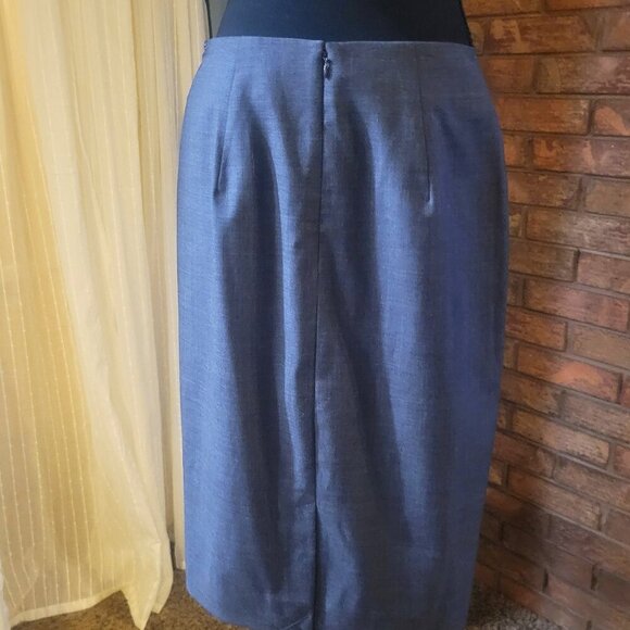 NWT! Classiques Entier Wool Gray Pencil Skirt Front Diagonal Slit - Size 2 - Picture 4 of 10